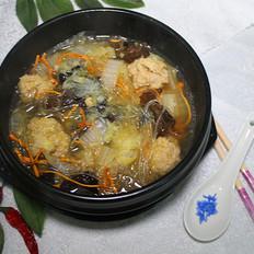 蟲草白菜木耳肉丸粉絲湯的做法-家常味砂鍋菜譜