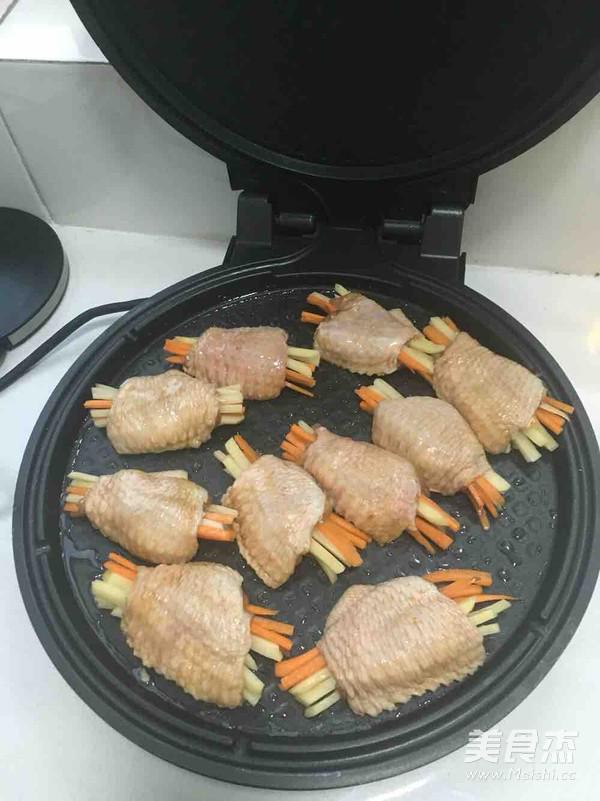 時蔬釀雞翅的做法-咸鮮味煎菜譜-易網健康養生網 時蔬釀雞翅的做法-咸鮮味煎菜譜