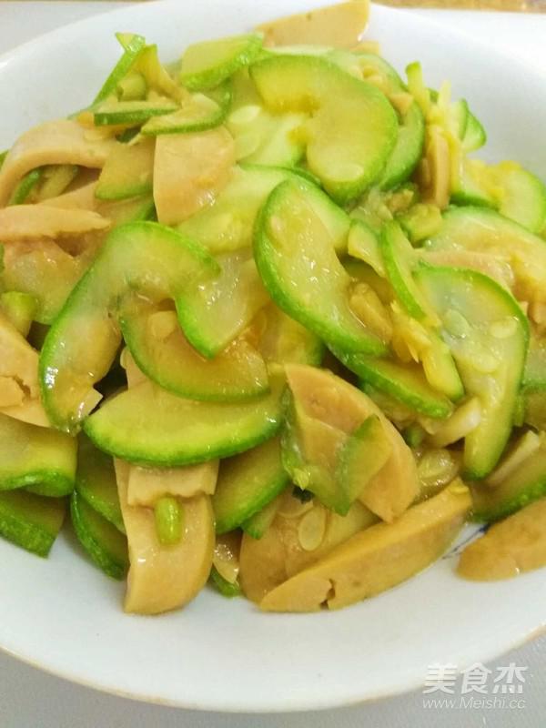 角瓜炒香腸的做法-家常味炒菜譜