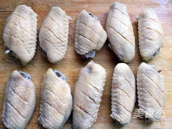 香辣烤雞翅中的做法-香辣味烤菜譜