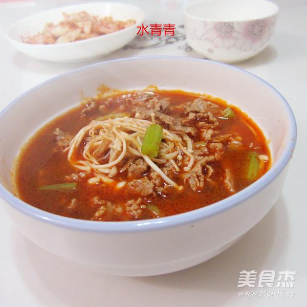 金針菇配牛肉的做法-香辣味煮菜譜