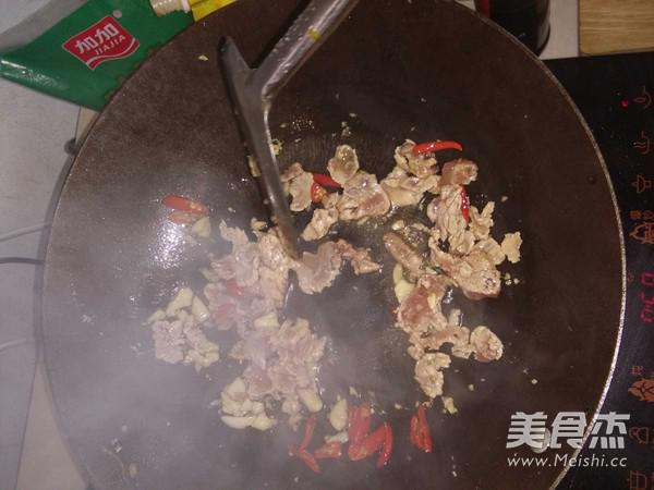 木耳炒肉的做法-香辣味炒菜譜