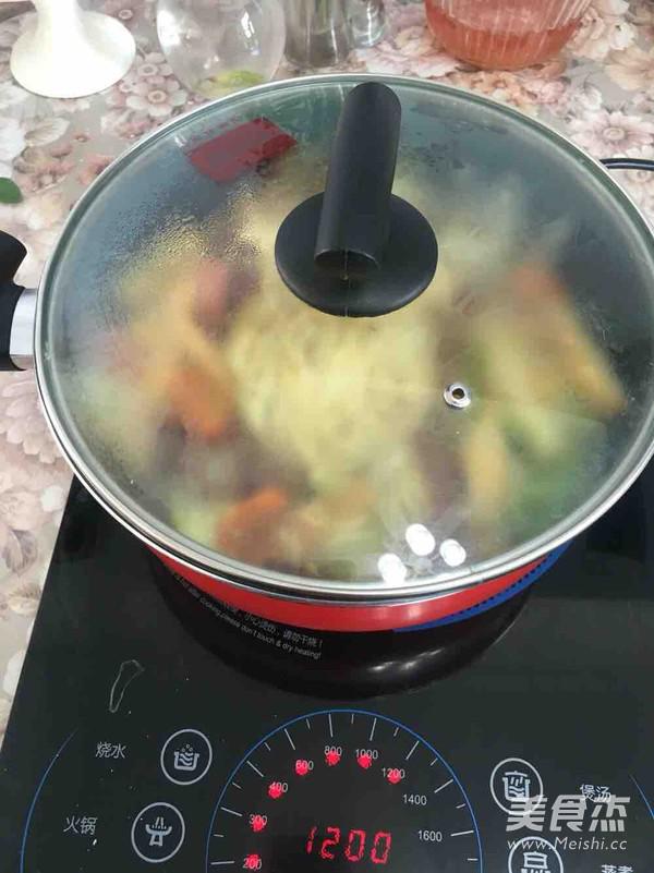 韓國(guó)年糕芝士火鍋的做法-咖喱味燉菜譜