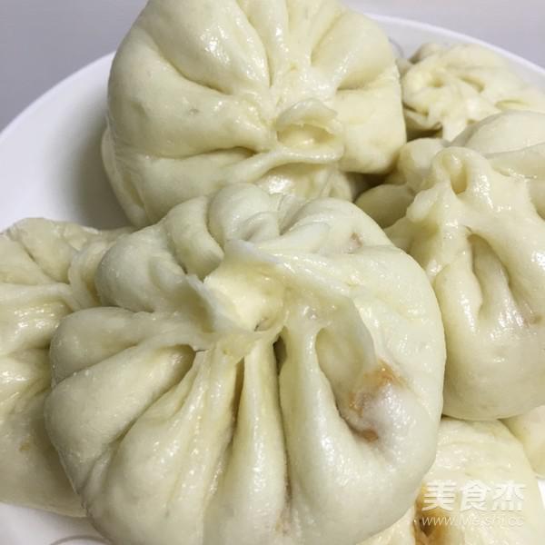 解饞的薺菜肉包子的做法-咸鮮味蒸菜譜
