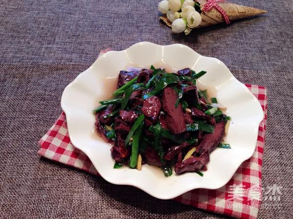 韭菜豬血的做法-家常味炒菜譜