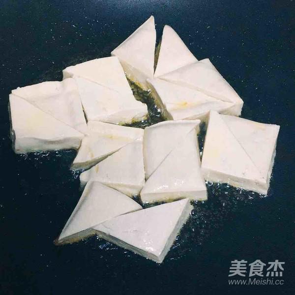 番茄炒凍豆腐的做法-咸鮮味煎菜譜