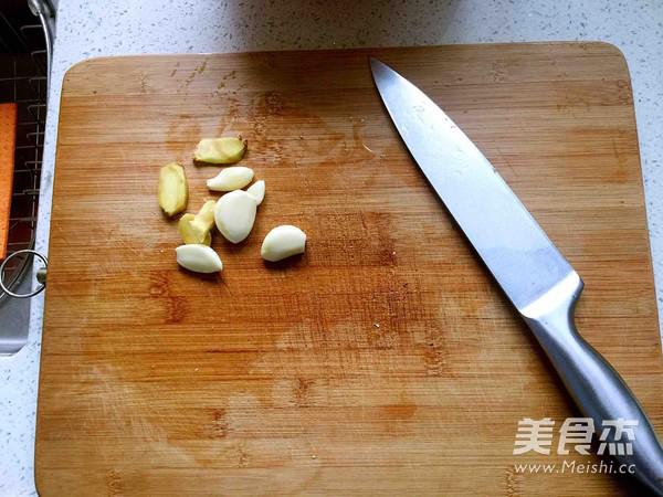 煎雞翅的做法-黑椒味煎菜譜