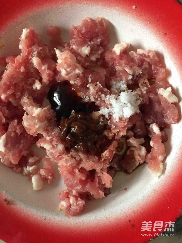 蒿子桿蒸肉餅的做法-咸鮮味蒸菜譜