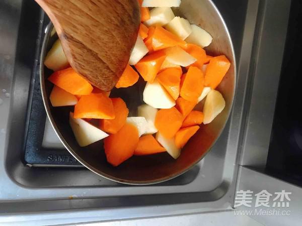 咖喱雞塊的做法-香辣味炒菜譜-易網健康養生網 咖喱雞塊的做法-香辣味炒菜譜