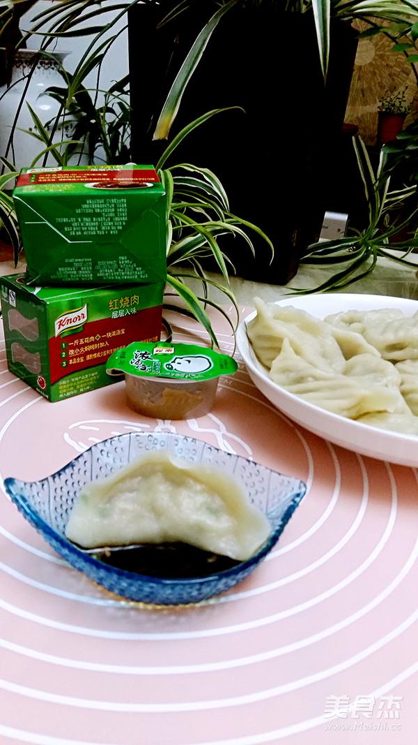 白菜香菇濃湯餃子的做法-咸鮮味煮菜譜