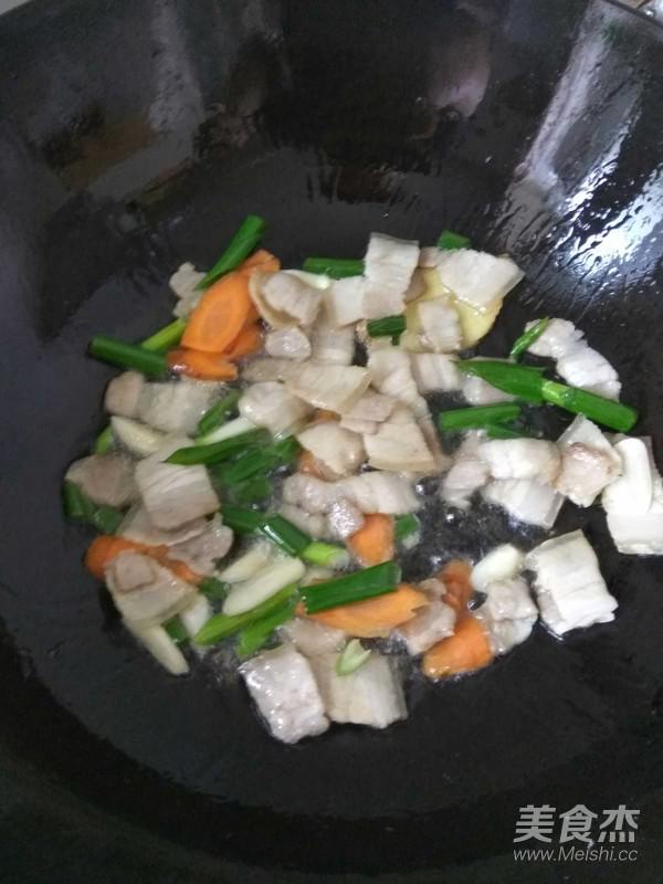 肉炒有機菜花的做法-家常味炒菜譜-易網健康養生網 肉炒有機菜花的做法-家常味炒菜譜