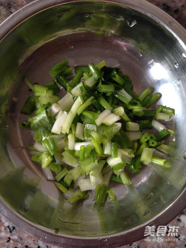 雞蛋菌菇蝦仁的做法-咸鮮味炒菜譜