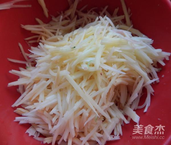 西紅柿炒土豆絲的做法-家常味炒菜譜