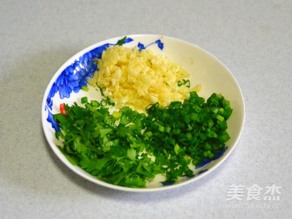 盛夏中的清涼味道—雞絲涼面的做法-咸鮮味拌菜譜