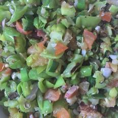 豬肉炒四季豆丁的做法-家常味炒菜譜