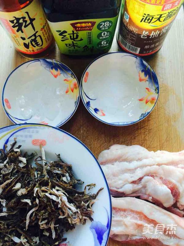 不油膩超下飯~梅干菜扣肉的做法-醬香味蒸菜譜-易網<a href=http://m.henggaotouzi.com/ target=_blank class=infotextkey>健康養生</a>網 不油膩超下飯~梅干菜扣肉的做法-醬香味蒸菜譜