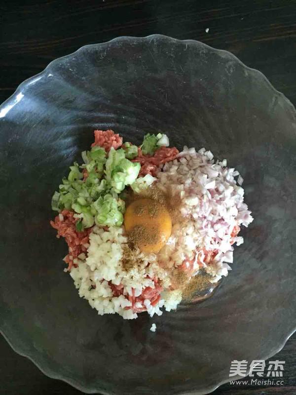 千層牛肉酥餅的做法-五香味烤菜譜