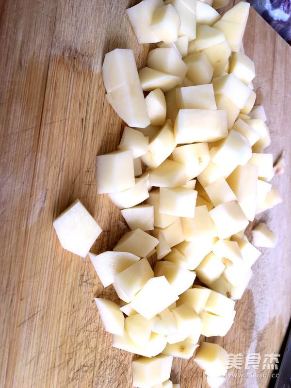 五彩繽紛咖喱牛肉的做法-咖喱味炒菜譜-易網<a href=http://m.henggaotouzi.com/ target=_blank class=infotextkey>健康養生</a>網 五彩繽紛咖喱牛肉的做法-咖喱味炒菜譜