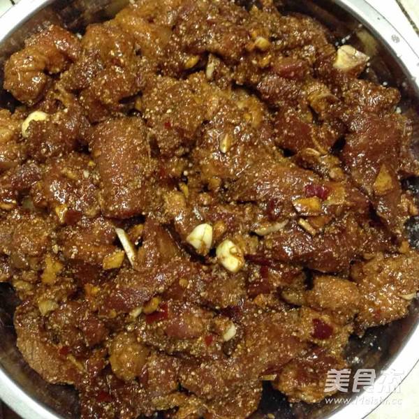 粉蒸肉的做法-醬香味蒸菜譜-易網(wǎng)健康養(yǎng)生網(wǎng) 粉蒸肉的做法-醬香味蒸菜譜