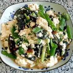 松花蛋拌內(nèi)脂豆腐的做法-家常味拌菜譜