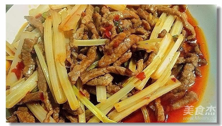 芹菜炒牛肉的做法-家常味炒菜譜