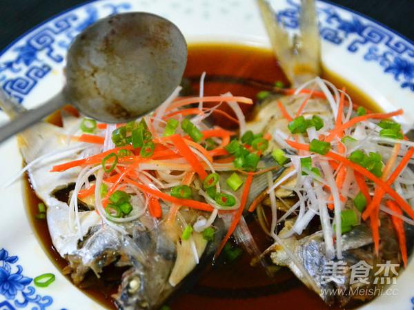 健康美味的清蒸鯧魚的做法-咸鮮味蒸菜譜