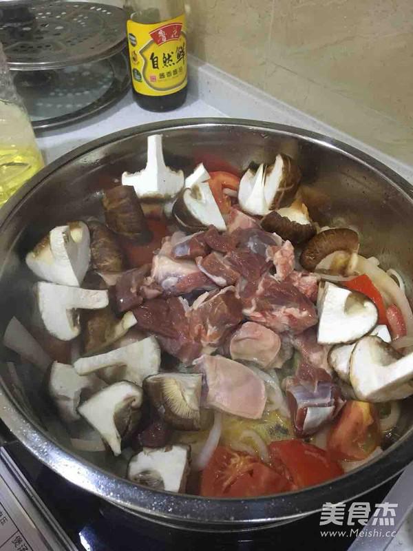 美味的羊肉手抓飯的做法-咸鮮味燜菜譜