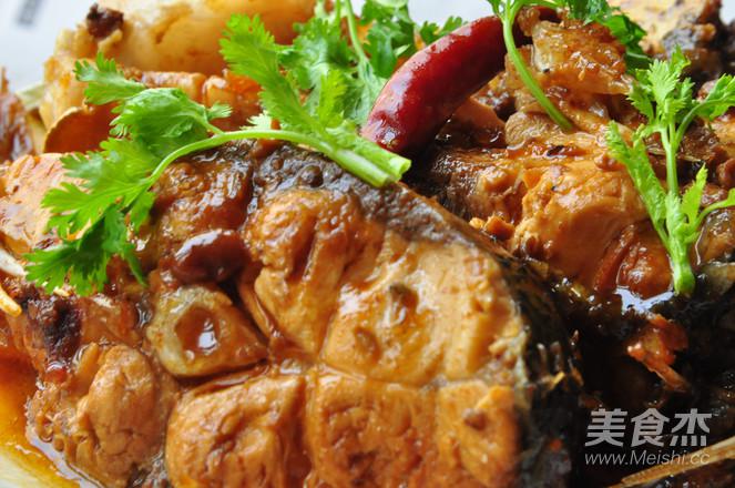 醬燜鰱魚的做法-咸鮮味燉菜譜