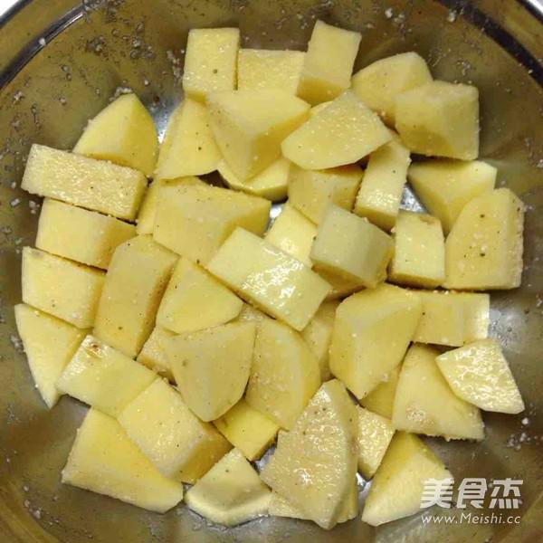 粉蒸肉的做法-醬香味蒸菜譜-易網(wǎng)健康養(yǎng)生網(wǎng) 粉蒸肉的做法-醬香味蒸菜譜