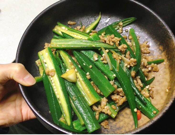 秋葵炒肉末的做法-咸鮮味炒菜譜-易網(wǎng)健康養(yǎng)生網(wǎng) 秋葵炒肉末的做法-咸鮮味炒菜譜