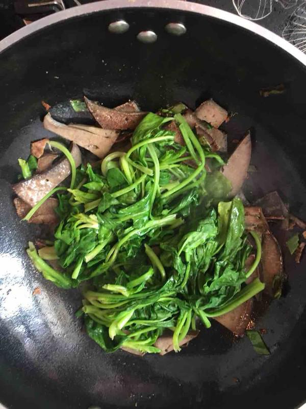 菠菜炒豬肝的做法-家常味炒菜譜