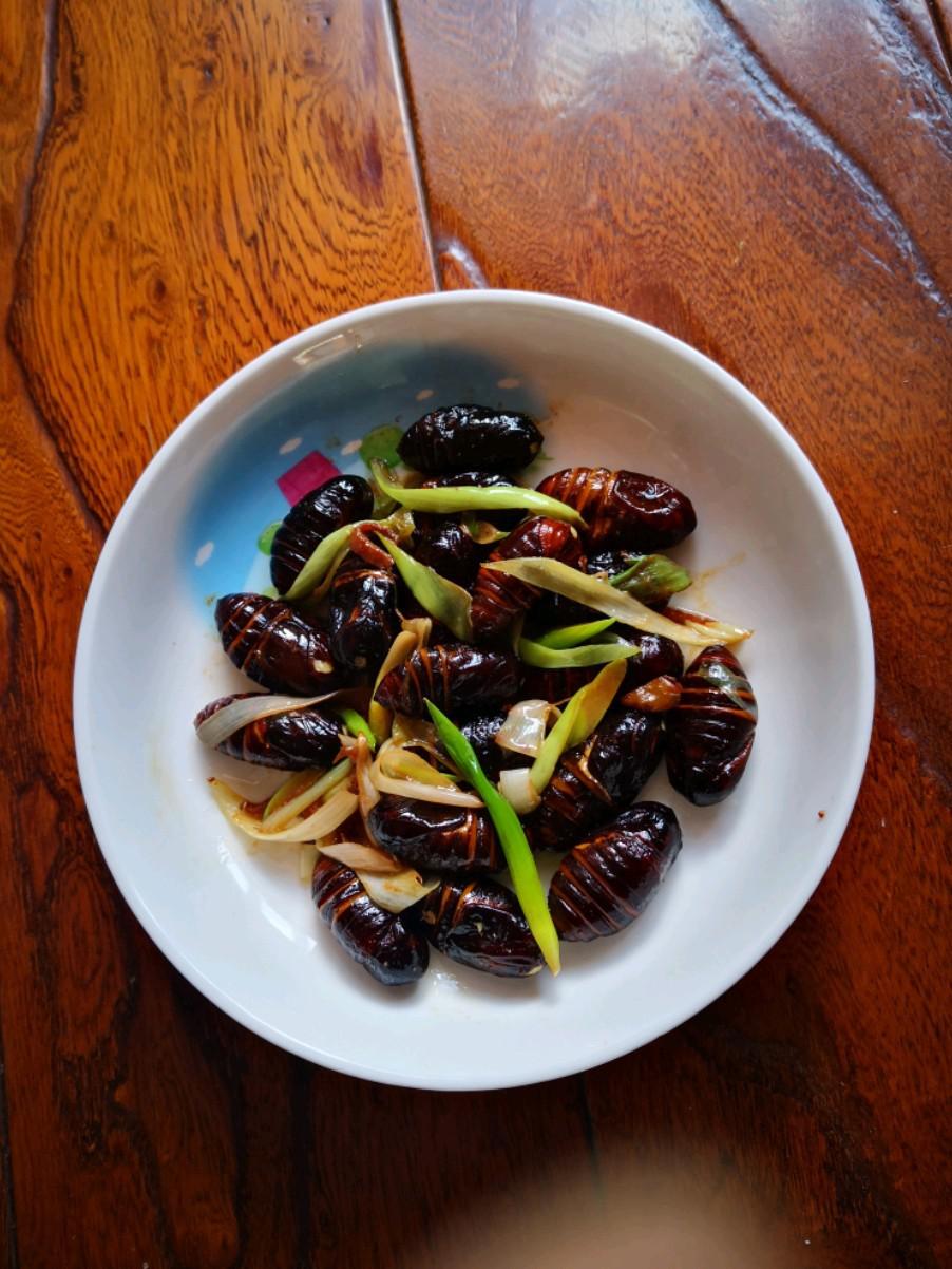 蔥香繭蛹的做法-家常味炒菜譜