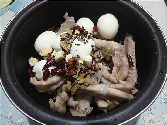 鹵鴨掌鴨翅的做法-五香味鹵菜譜