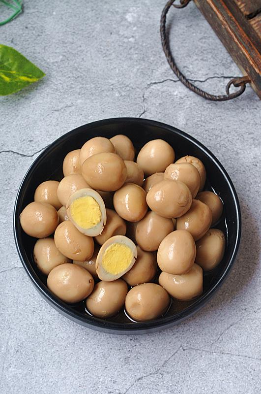 鹵鵪鶉蛋的做法-咸鮮味鹵菜譜-易網健康養生網 鹵鵪鶉蛋的做法-咸鮮味鹵菜譜
