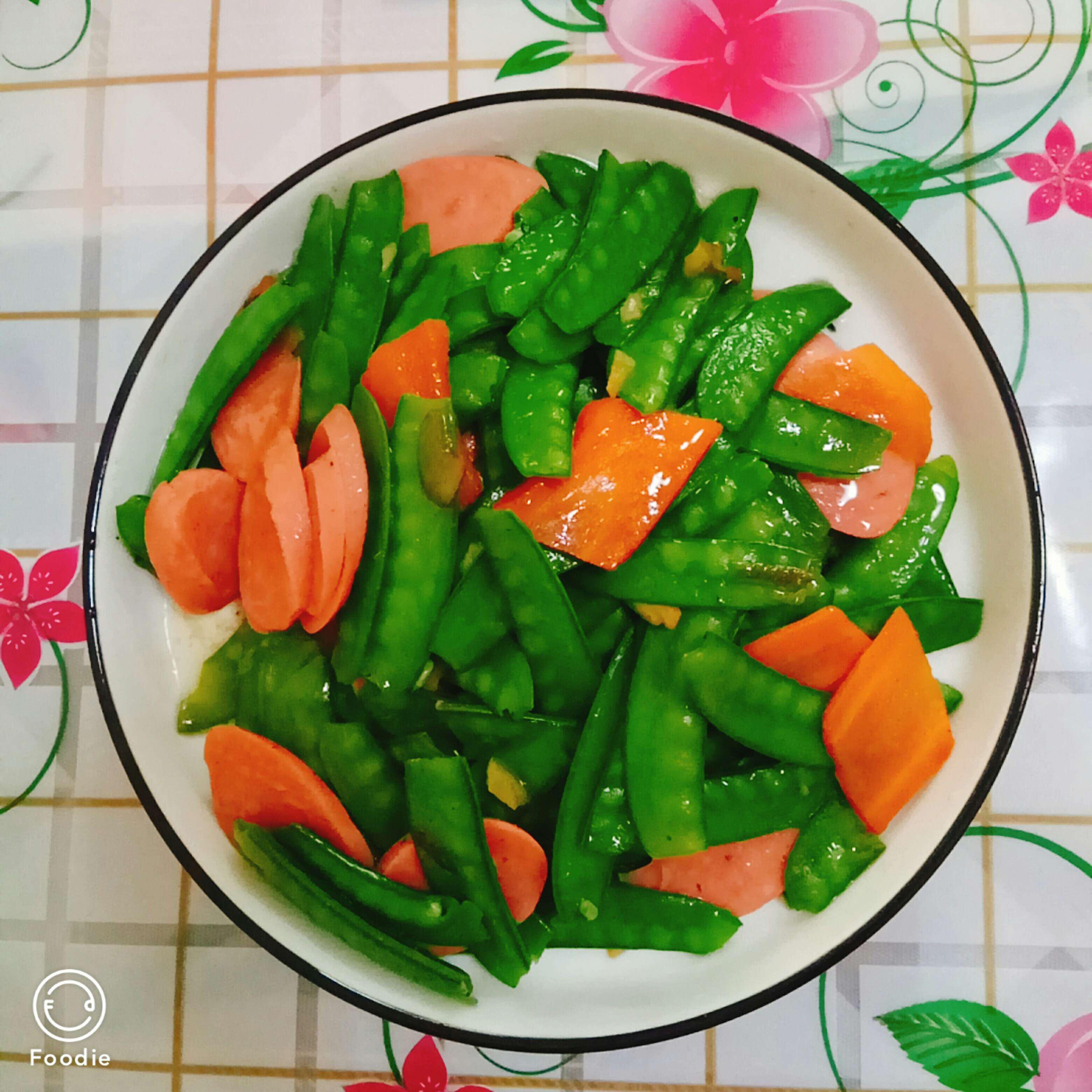 荷蘭豆火腿腸的做法-家常味炒菜譜