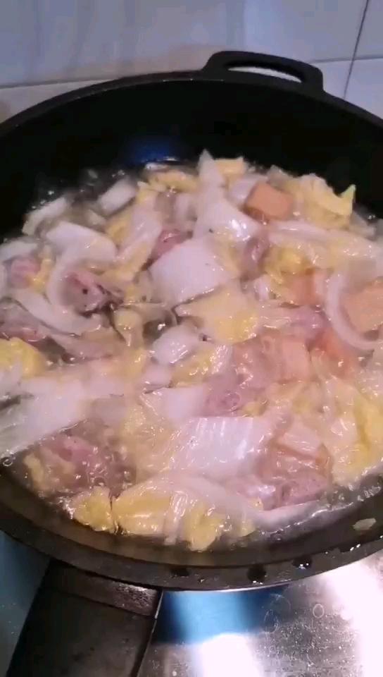 白菜粉絲煲的做法-家常味煮菜譜-易網健康養生網 白菜粉絲煲的做法-家常味煮菜譜