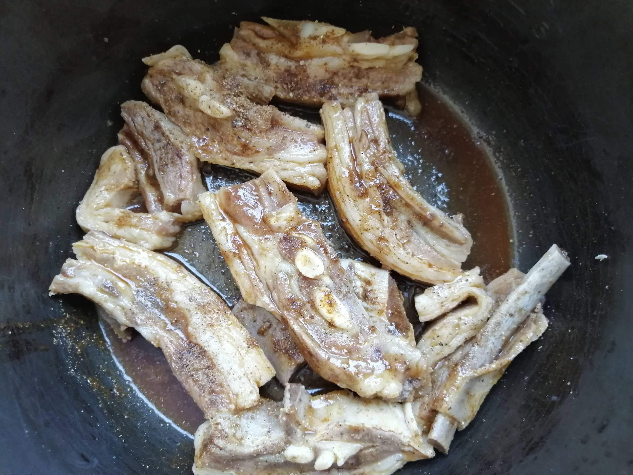 手抓羊排的做法-五香味烤菜譜