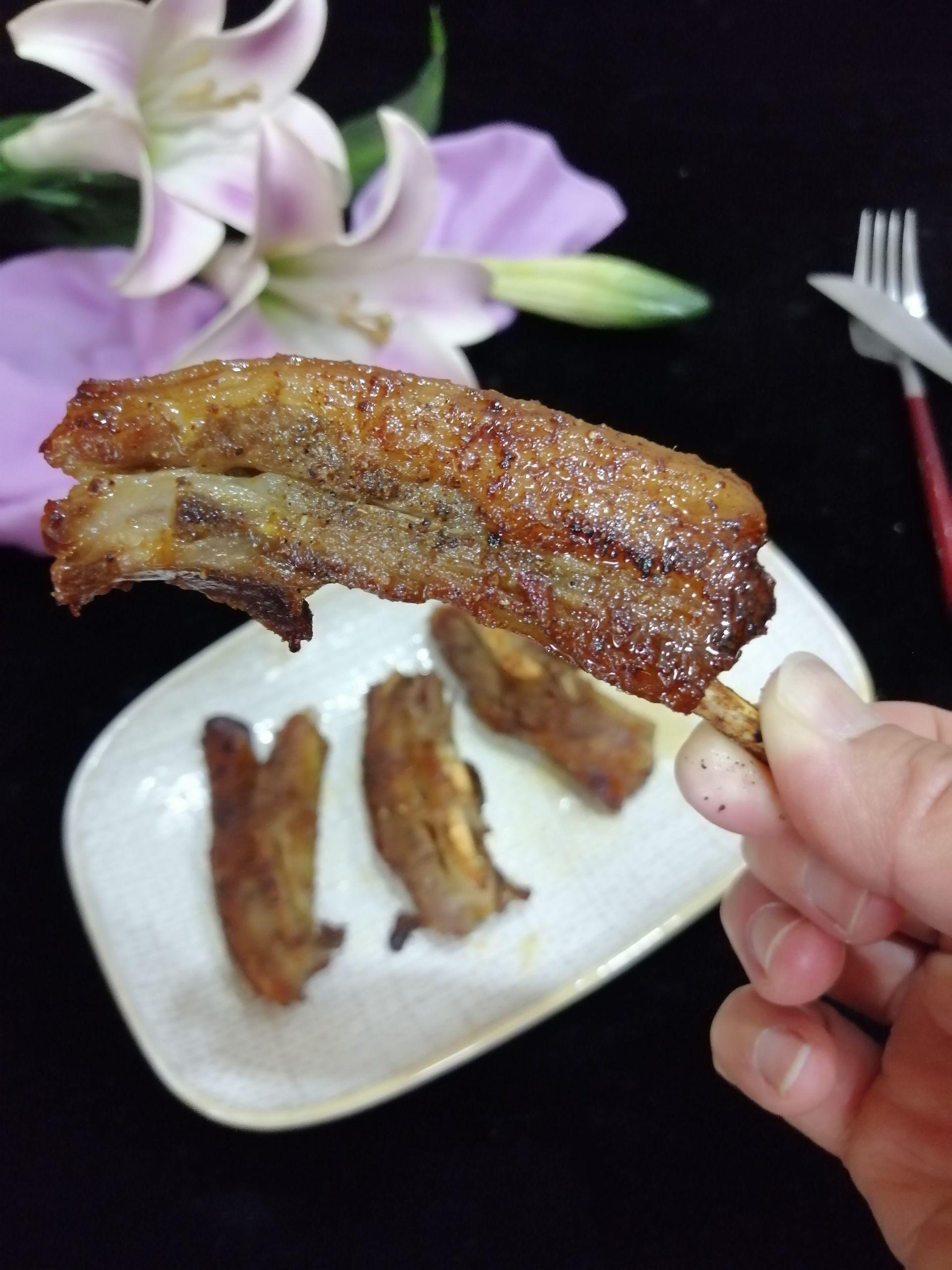 手抓羊排的做法-五香味烤菜譜