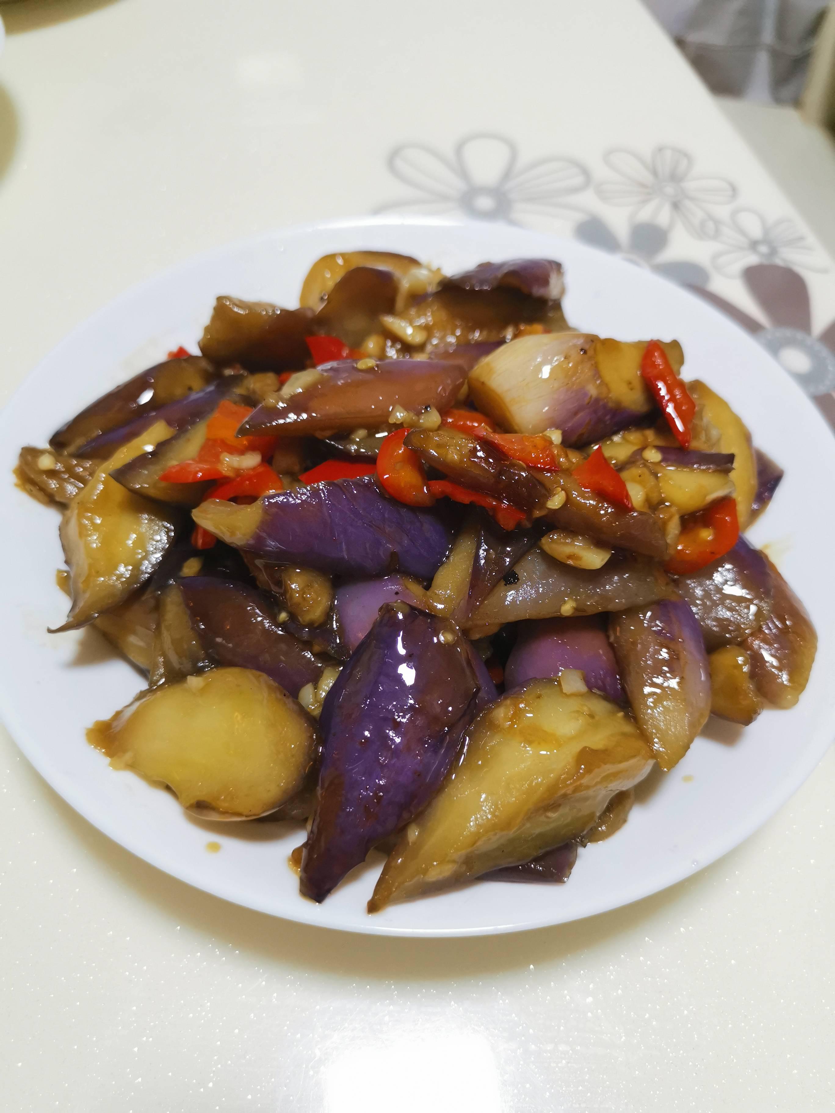 辣椒大蒜茄子的做法-家常味炒菜譜