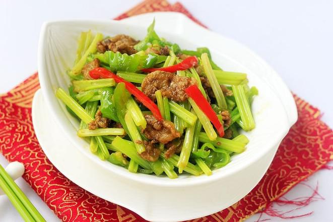 毛芹菜炒油渣的做法-家常味炒菜譜-易網(wǎng)健康養(yǎng)生網(wǎng) 毛芹菜炒油渣的做法-家常味炒菜譜