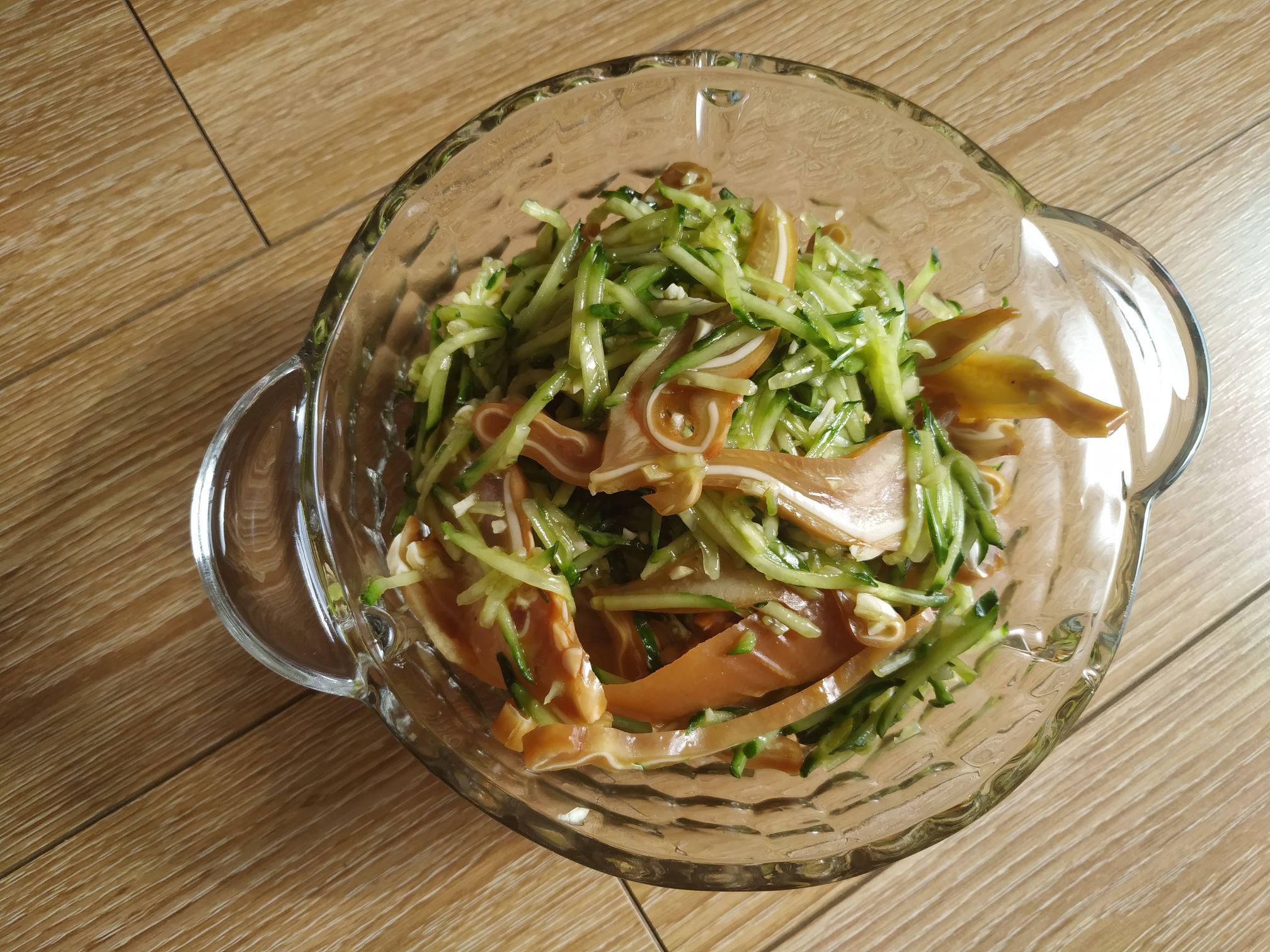 黃瓜豬耳的做法-家常味拌菜譜