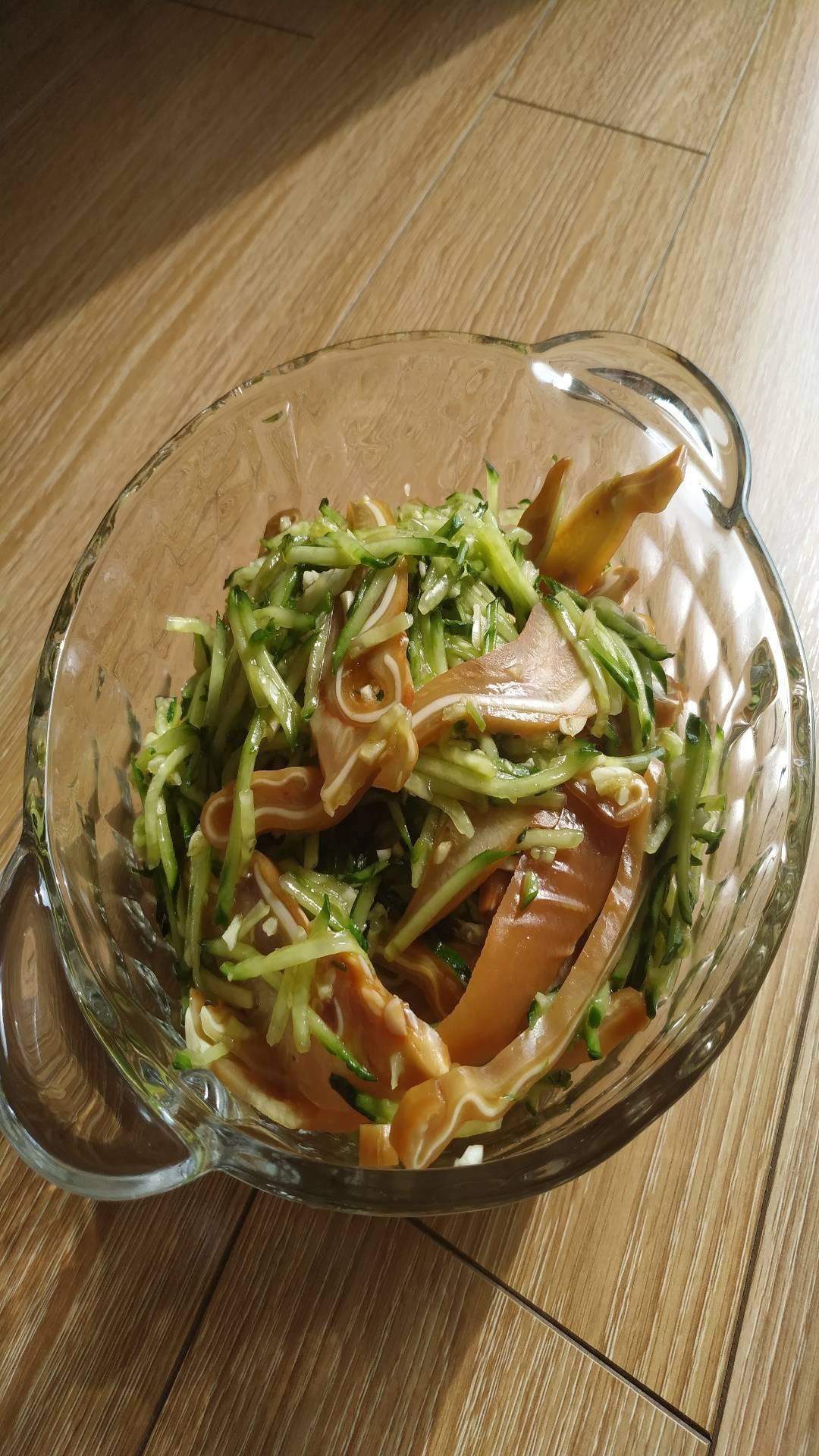 黃瓜豬耳的做法-家常味拌菜譜