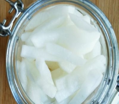 春天里要做好看的泡菜—胭脂蘿卜的做法-酸甜味腌菜譜-易網健康養生網 春天里要做好看的泡菜—胭脂蘿卜的做法-酸甜味腌菜譜