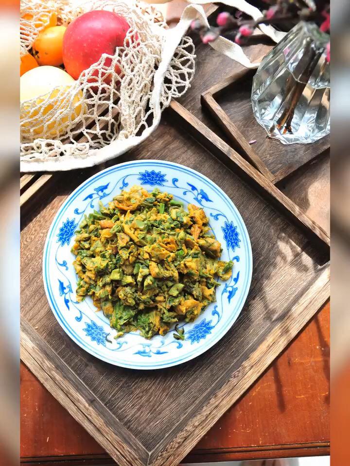 香椿頭炒雞蛋的做法-家常味炒菜譜