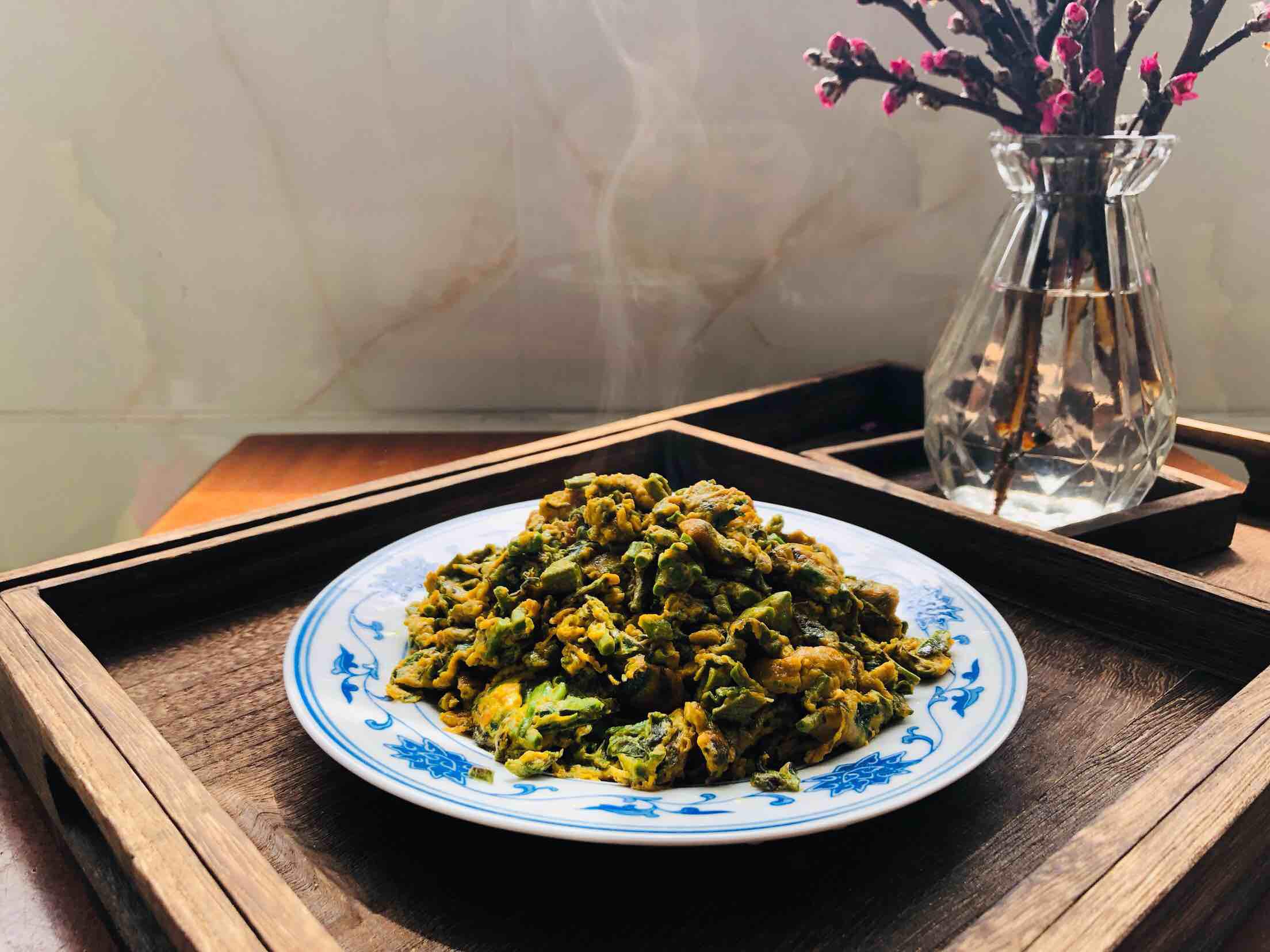 香椿頭炒雞蛋的做法-家常味炒菜譜