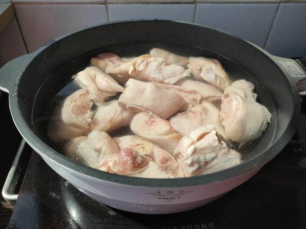 豬腳燉黃豆芽的做法-家常味燉菜譜