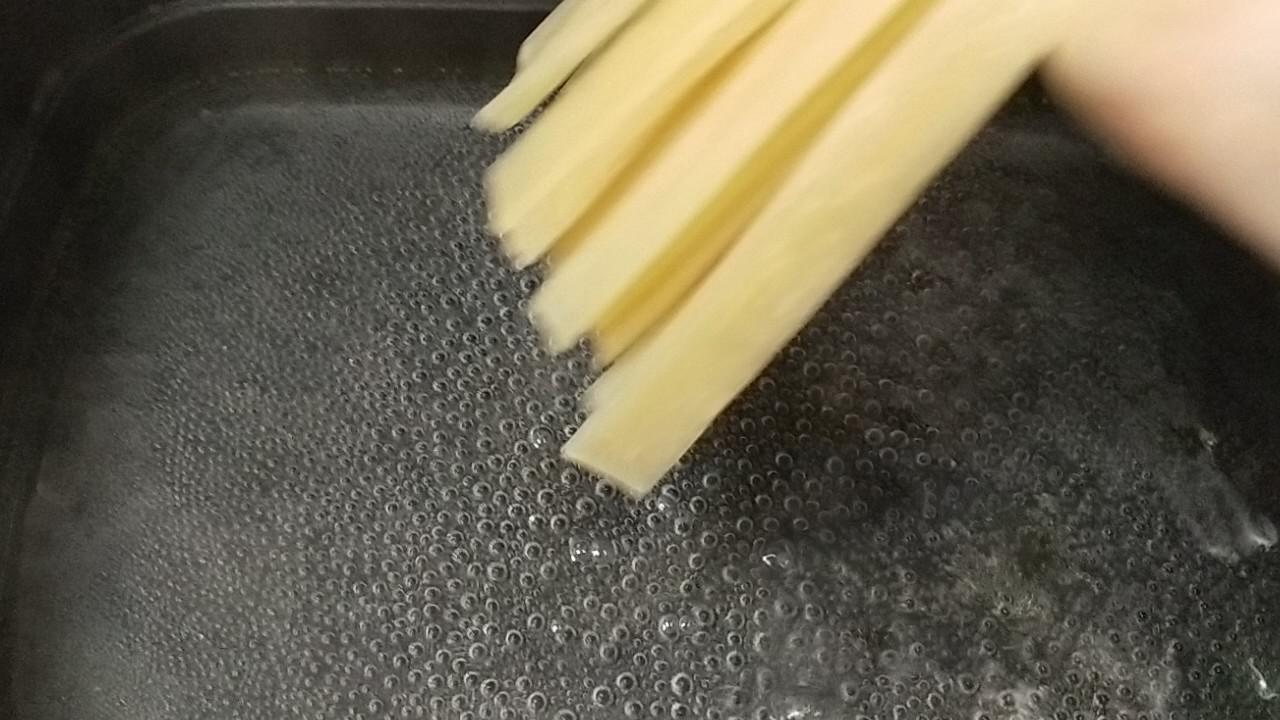 酸香筋道火鍋粉的做法-酸辣味拌菜譜