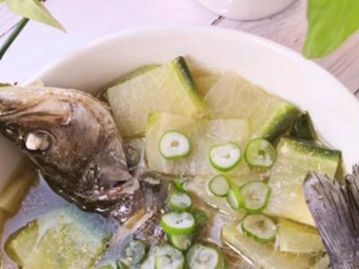 鱸魚燉蘿卜的做法-家常味燉菜譜