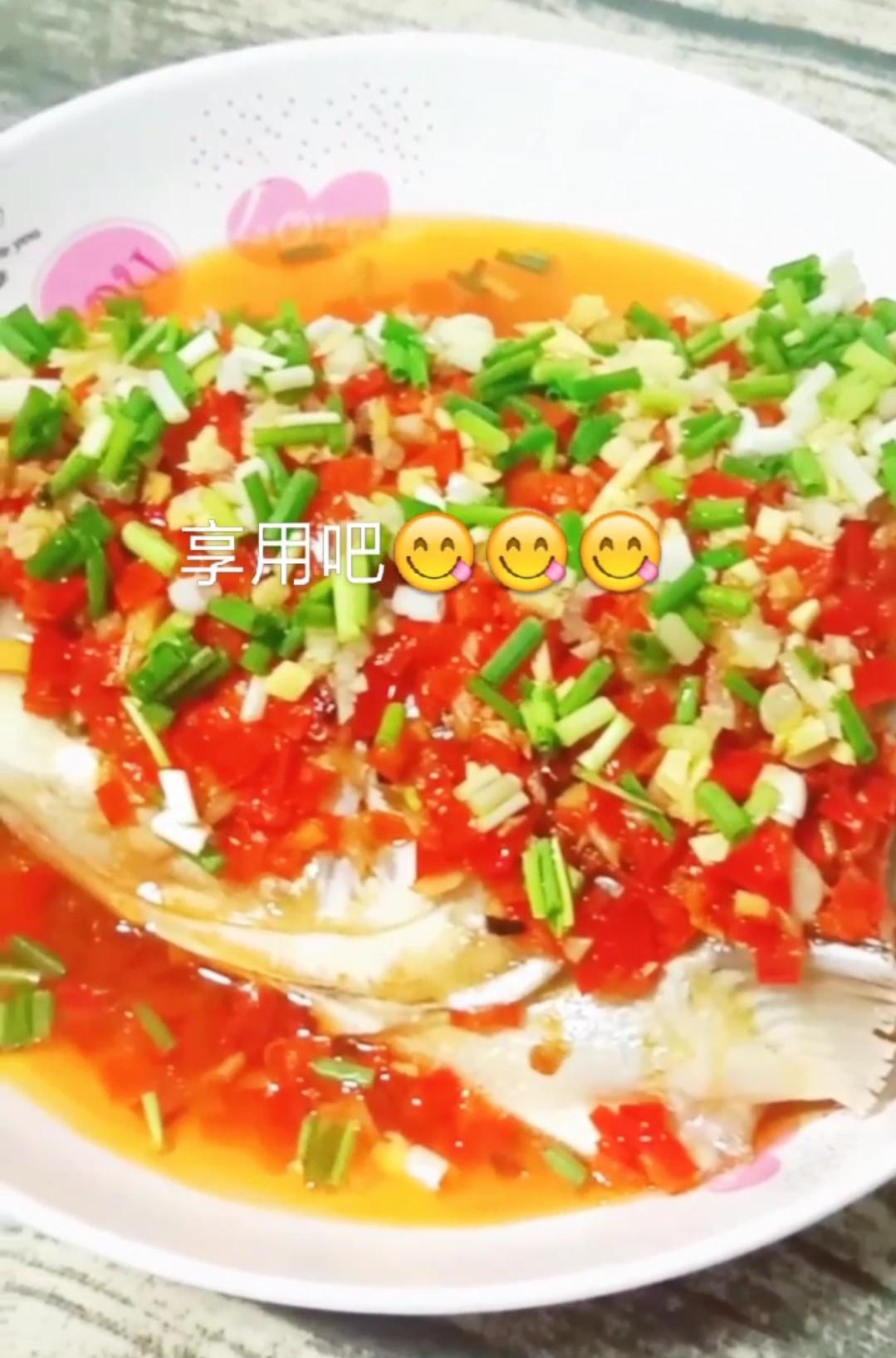 剁椒魚頭的做法-家常味蒸菜譜-易網(wǎng)健康養(yǎng)生網(wǎng) 剁椒魚頭的做法-家常味蒸菜譜