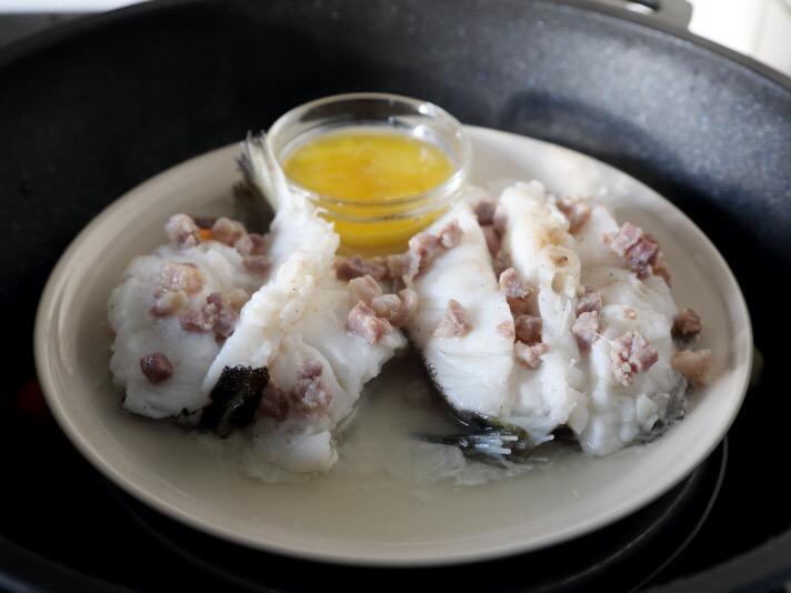 清蒸鱈魚的做法-咸鮮味煮菜譜